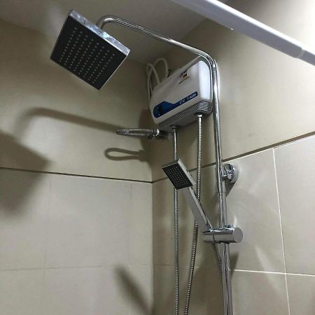 Condo Staycation Near Mall Of Asia Manila Exterior photo